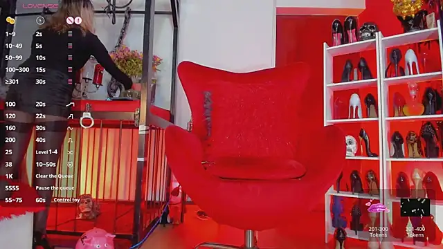 Snapshot of MistressAndre chatting on December 1, 2025, 8:32 pm MistressAndre online show from December 1, 2025, 8:32 pm