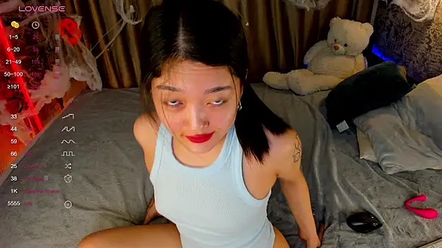 FreyaRaya online show from October 23, 2025, 2:10 am