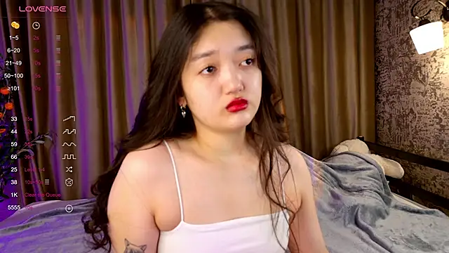 FreyaRaya online show from November 28, 2025, 3:28 am