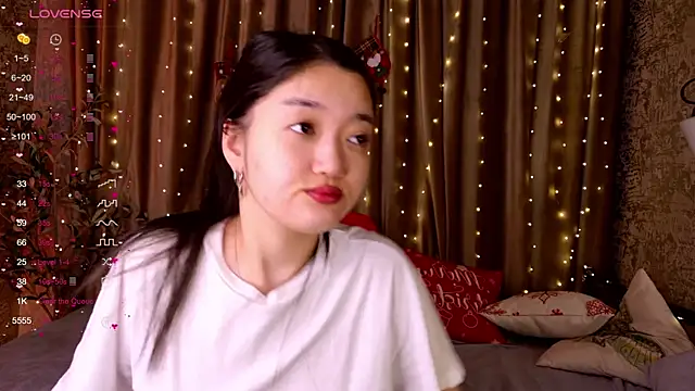 FreyaRaya online show from December 21, 2025, 3:30 am