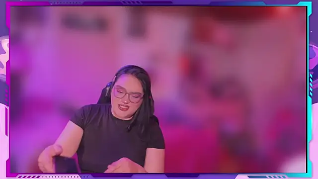 MegariaB online show from April 14, 2026, 4:28 am