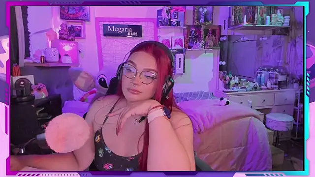 Snapshot of MegariaB chatting on September 12, 2025, 4:12 am MegariaB online show from September 12, 2025, 4:12 am