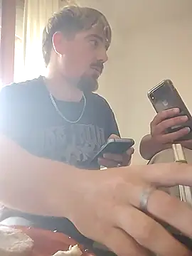 Snapshot of Dracomf chatting on November 8, 2025, 2:53 pm Dracomf online show from November 8, 2025, 2:53 pm