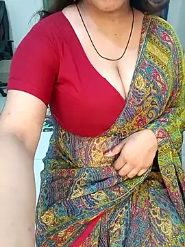 Snapshot of Dayna-36 chatting on December 22, 2025, 3:23 pm Dayna-36 online show from December 22, 2025, 3:23 pm