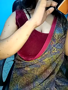 Snapshot of Dayna-36 chatting on February 10, 2025, 7:17 pm Dayna-36 online show from February 10, 2025, 7:17 pm