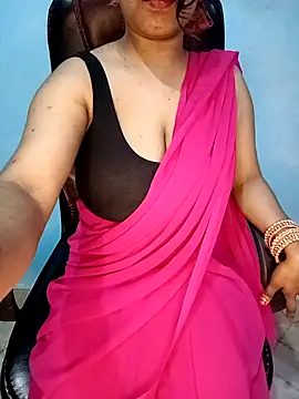 Snapshot of Dayna-36 chatting on February 25, 2025, 12:03 am Dayna-36 online show from February 25, 2025, 12:03 am