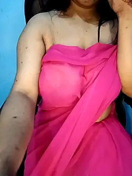 Snapshot of Dayna-36 chatting on February 18, 2025, 6:47 pm Dayna-36 online show from February 18, 2025, 6:47 pm