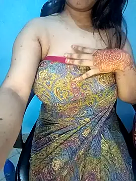 Snapshot of Dayna-36 chatting on February 19, 2025, 6:00 pm Dayna-36 online show from February 19, 2025, 6:00 pm