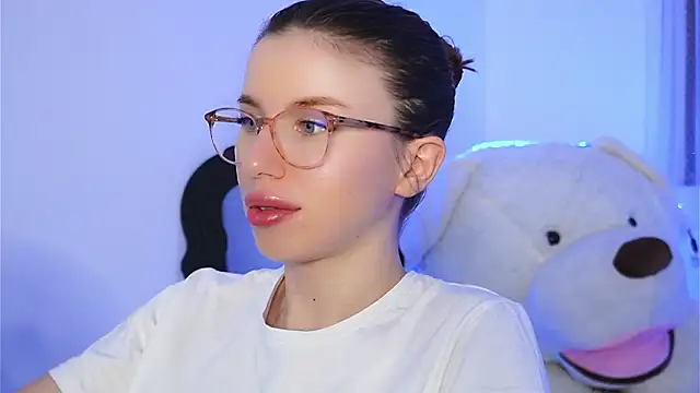 ivyleague  online show from March 1, 2026, 6:19 pm