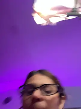 Snapshot of Susi_bell chatting on March 22, 2025, 10:48 pm Susi bell online show from March 22, 2025, 10:48 pm