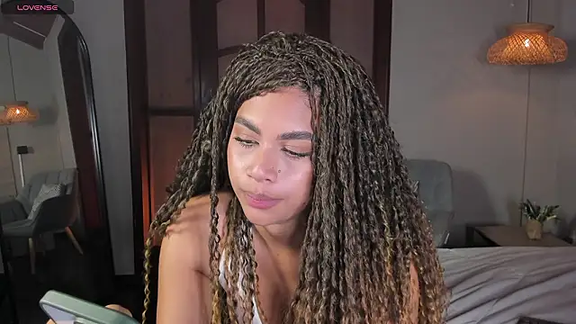 nayah   online show from March 14, 2026, 8:37 pm