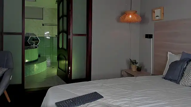 Snapshot of nayah__ chatting on November 4, 2025, 7:39 pm nayah online show from November 4, 2025, 7:39 pm