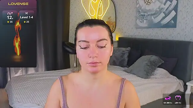 YourSweetDream  online show from March 19, 2025, 8:23 am