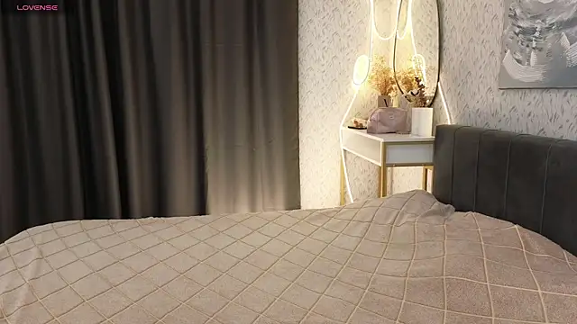 YourSweetDream  online show from October 11, 2025, 8:26 am