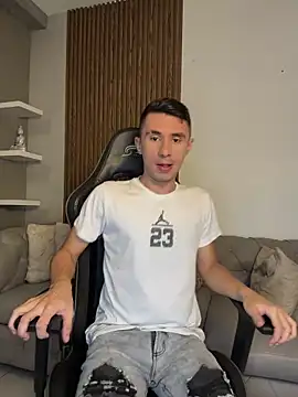 Jotastevensxx online show from April 17, 2026, 9:50 pm