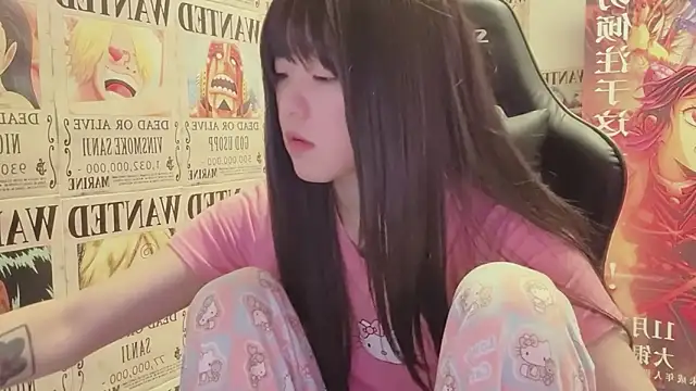 Snapshot of SNAKEgirlQAQ chatting on June 2, 2026, 4:40 pm SNAKEgirlQAQ online show from June 2, 2026, 4:40 pm