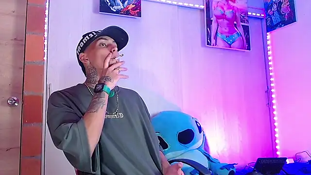 Liam lee online show from November 18, 2025, 3:04 pm