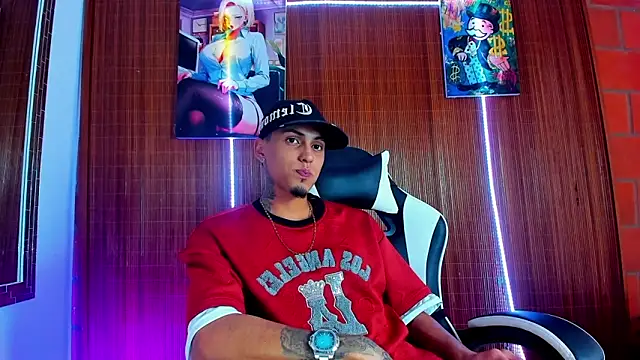 Snapshot of Liam_lee chatting on February 21, 2026, 9:06 pm Liam lee online show from February 21, 2026, 9:06 pm