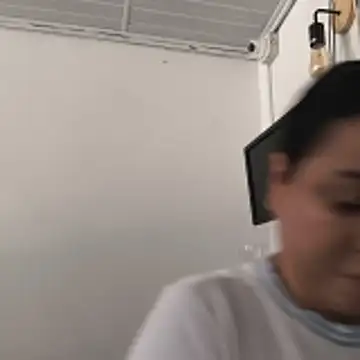 Francesca ferrari online show from March 5, 2026, 9:11 pm