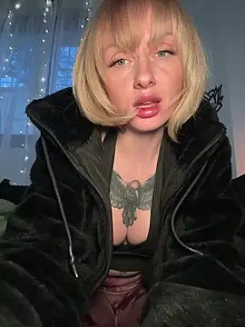 haileyhope  online show from March 31, 2026, 4:20 pm