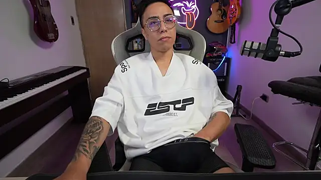 Snapshot of granxarma960 chatting on February 23, 2025, 5:56 am granxarma960 online show from February 23, 2025, 5:56 am