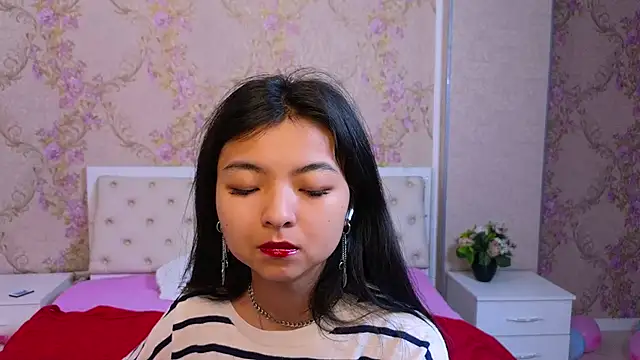 Shy Kira online show from February 9, 2025, 12:41 pm