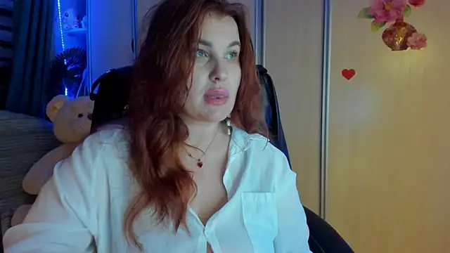 CoraSwon online show from April 18, 2026, 8:31 pm