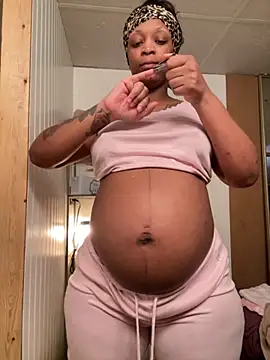 Snapshot of KLoveeee chatting on November 29, 2025, 5:29 am KLoveeee online show from November 29, 2025, 5:29 am