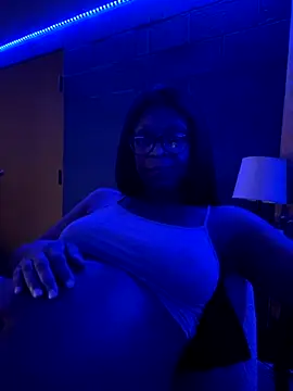 Snapshot of KLoveeee chatting on November 27, 2025, 1:39 am KLoveeee online show from November 27, 2025, 1:39 am