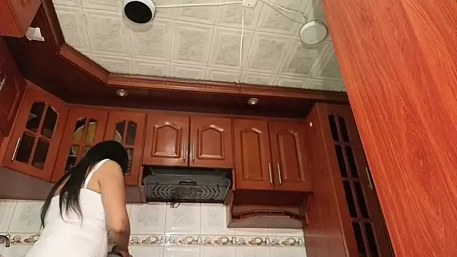 Snapshot of AmberNix chatting on December 18, 2025, 1:04 pm AmberNix online show from December 18, 2025, 1:04 pm