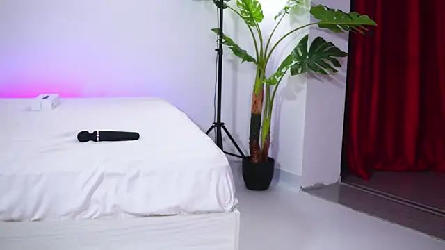 Snapshot of NatyDesiree chatting on October 9, 2025, 8:59 am NatyDesiree online show from October 9, 2025, 8:59 am