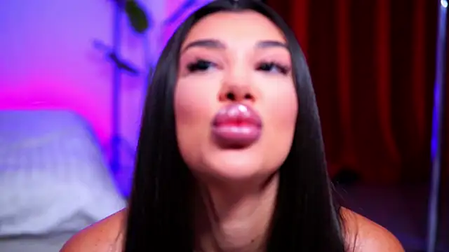 NatyDesiree online show from November 2, 2025, 10:20 am