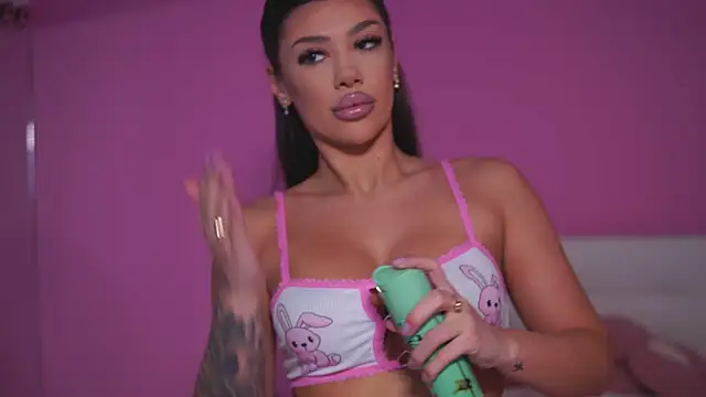 Snapshot of NatyDesiree chatting on February 27, 2025, 5:07 am NatyDesiree online show from February 27, 2025, 5:07 am