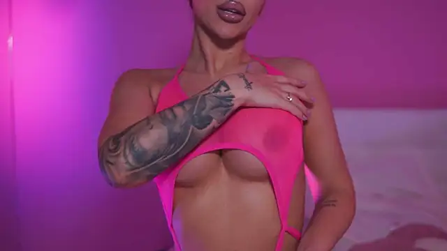 Snapshot of NatyDesiree chatting on March 6, 2025, 5:14 am NatyDesiree online show from March 6, 2025, 5:14 am