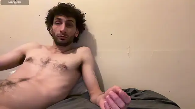 pantslesstraveler plt online show from November 14, 2025, 7:01 am