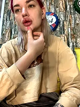 Snapshot of Sextazy chatting on November 28, 2025, 12:16 pm Sextazy online show from November 28, 2025, 12:16 pm