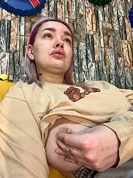 Snapshot of Sextazy chatting on December 15, 2025, 9:37 am Sextazy online show from December 15, 2025, 9:37 am