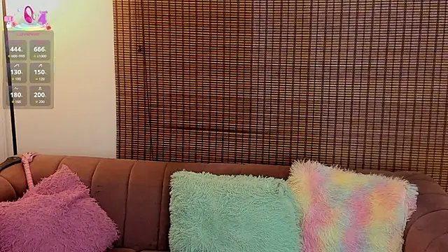 Snapshot of ariana_cross chatting on June 21, 2026, 12:33 pm ariana cross online show from June 21, 2026, 12:33 pm