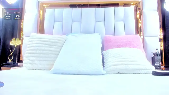 Snapshot of RileySweett chatting on November 23, 2025, 11:42 am RileySweett online show from November 23, 2025, 11:42 am