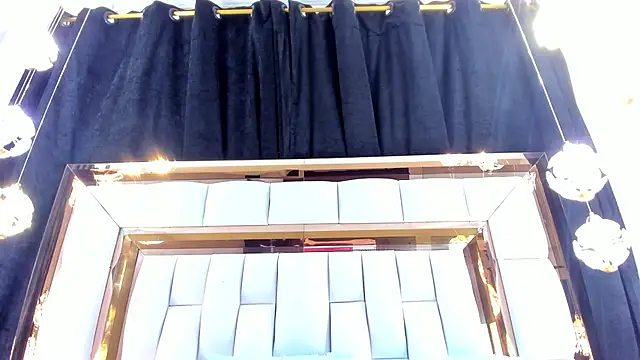 Snapshot of RileySweett chatting on October 1, 2025, 11:47 am RileySweett online show from October 1, 2025, 11:47 am