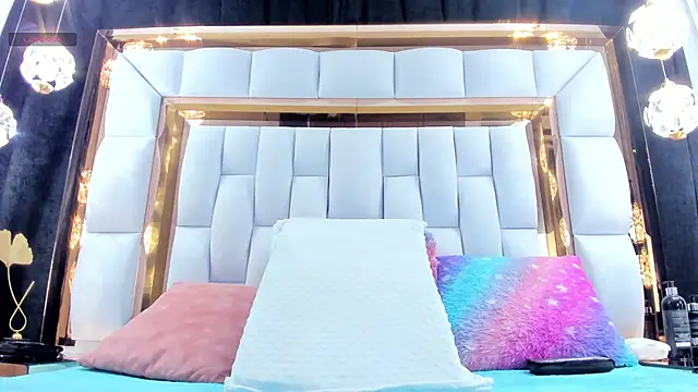 Snapshot of RileySweett chatting on September 18, 2025, 11:46 am RileySweett online show from September 18, 2025, 11:46 am