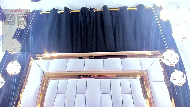 Snapshot of RileySweett chatting on September 15, 2025, 11:43 am RileySweett online show from September 15, 2025, 11:43 am