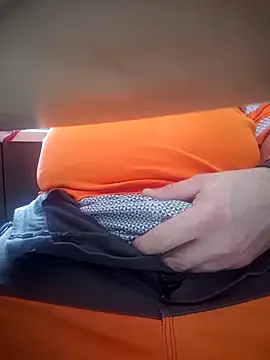 Snapshot of ced62000 chatting on October 27, 2025, 11:44 am ced62000 online show from October 27, 2025, 11:44 am