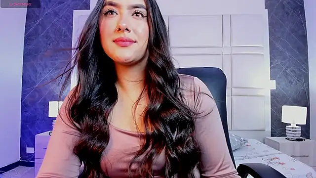 paulina sweett  online show from March 19, 2026, 12:27 pm