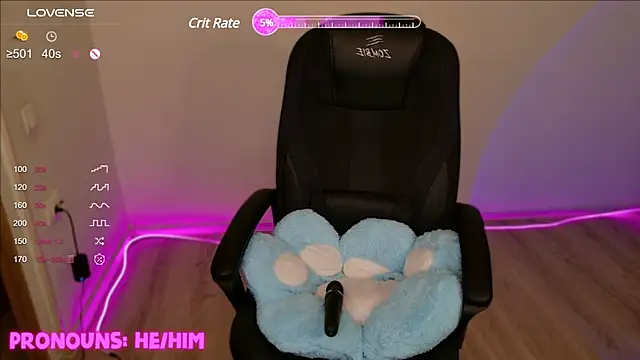 Snapshot of CuteYukiKun chatting on January 1, 2025, 11:40 pm CuteYukiKun online show from January 1, 2025, 11:40 pm