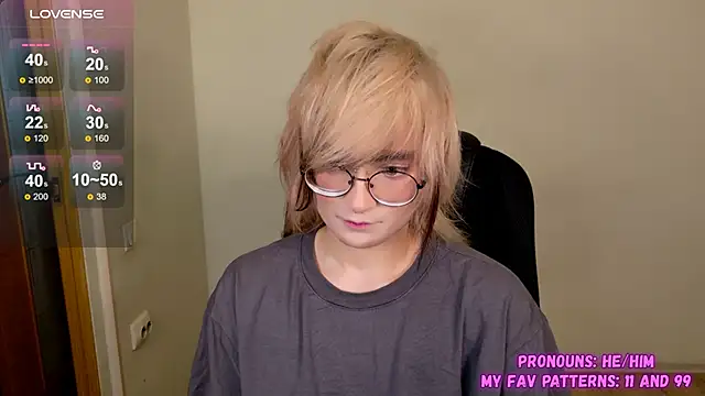 Snapshot of CuteYukiKun chatting on October 1, 2025, 11:08 pm CuteYukiKun online show from October 1, 2025, 11:08 pm