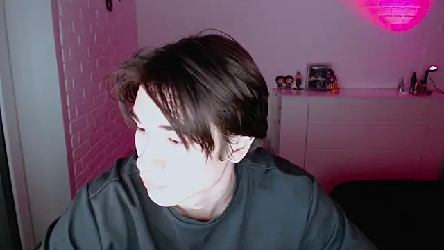 MarkusDean online show from November 4, 2025, 7:06 pm