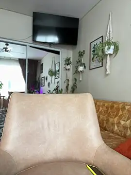 lexi luv online show from December 8, 2024, 5:22 pm