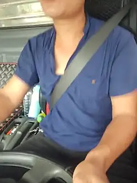 Vanilahirl online show from July 13, 2026, 6:56 am