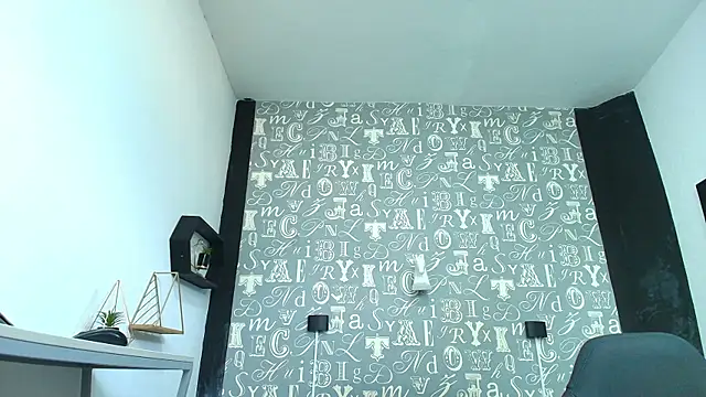 Snapshot of Lindsey8 chatting on November 11, 2025, 12:55 pm Lindsey8 online show from November 11, 2025, 12:55 pm